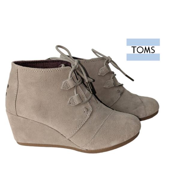 TOMS Kala Wedge Ankle Booties Women’s 7.5 Taupe Suede Lace Up High Heel 3” Boots - Picture 1 of 12